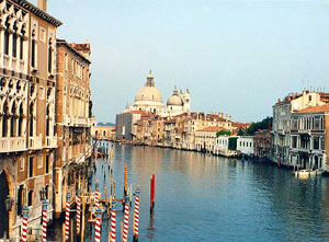Worldwide top 10 Best Travel Places – Venice (Italy)